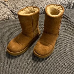 Brown UGGs size 5 mid length
